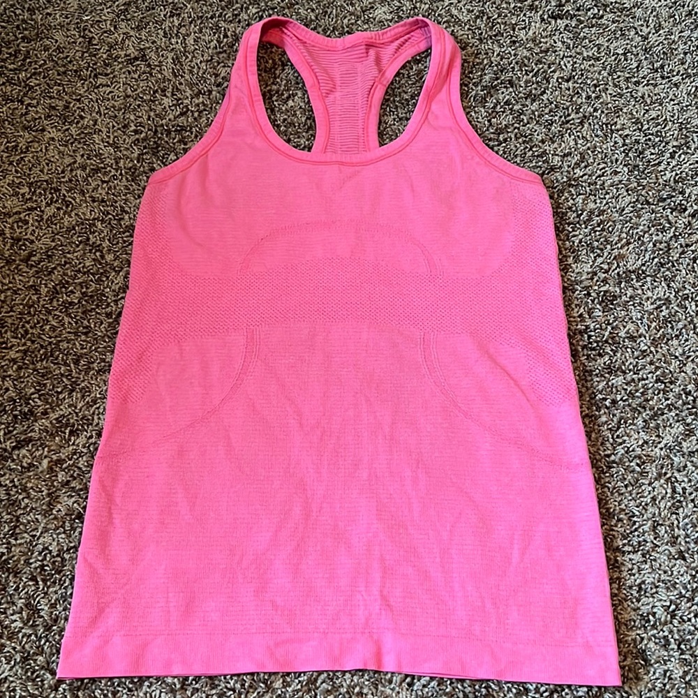 Lululemon tank size 6